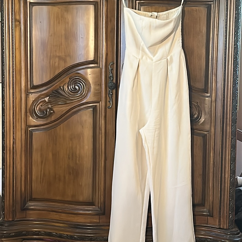 Like NEW Winter White Romantic Strapless Wide Leg with pockets Jumpsuit XS